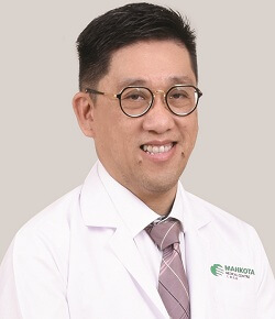 Dr. Shum Weng Yoon